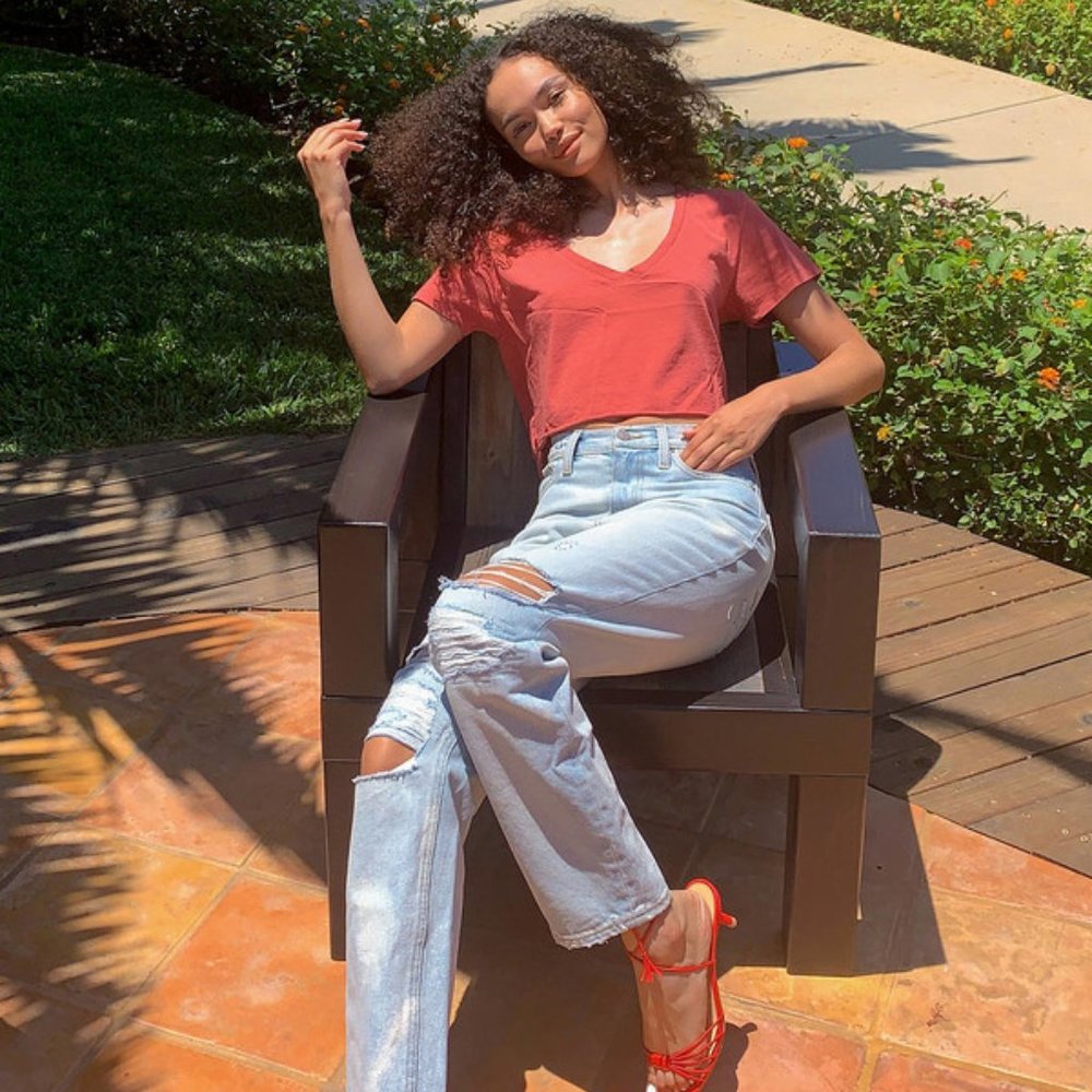 BDG High-Waisted Slim Straight Jean –Distressed Bleached Wash